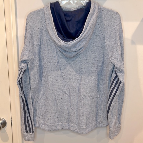 💘 Adidas Light Blue Pullover Sweatshirt in Size Small - Picture 2 of 5
